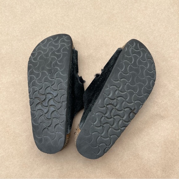 Birkenstock Arizona Shearling Black Suede Sandals Size 7 Fur Lined Cozy - Picture 13 of 16